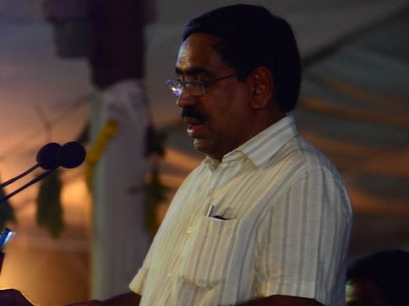 అక్కడే: రాజధానిపై ఎపి మంత్రి, సందేహమొద్దని దేవినేని