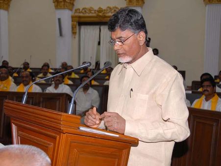 ఉద్యోగుల బిల్లుకు ఆమోదం: జగన్ ఉత్సాహవంతుడని..