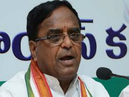 పొన్నాలకు ఎసరు: జీవన్ రెడ్డి లేదా సురేష్ రెడ్డి  