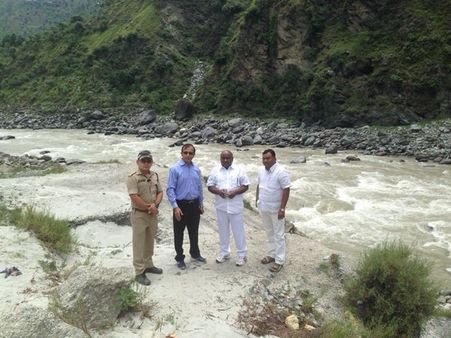 బియాస్ ట్రాజెడీ: పాండో వద్ద జోగు రామన్న (పిక్చర్స్)