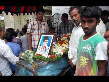 బియాస్ విషాదం: జగదీష్‌కు కన్నీటి వీడ్కోలు(పిక్చర్స్)