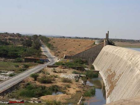 డిండిలో టెక్కీఫ్యామిలీ మృతి, రోజుల బేబీని చంపిన తల్లి