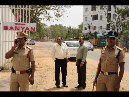 హీరో నాగార్జునకు టీ షాక్ ఇలా, ఐనా ఊరట (పిక్చర్స్)