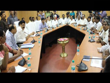 భూస్వాధీనం: మహమూద్‌ అలీతో ఎపిఎన్జీవోల భేటీ