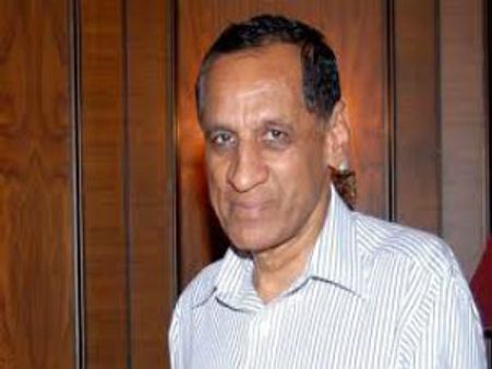 2గ.లపాటు నరసింహన్ విచారణ: రాజీనామా చేస్తారా?