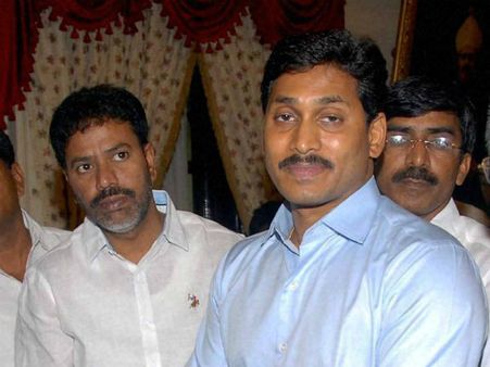 17మంది హతం, బాధ ఎవరికి చెప్పాలి: జగన్, బడ్జెట్‌పై..