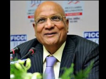 మోడీ, జైట్లీపై పాల్ ప్రశంసలు: బడ్జెట్ బ్రీఫ్‌కేస్ మార్పు