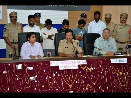 ఐదుగురు దొంగల పట్టివేత: వారి శైలే వేరు (పిక్చర్స్)