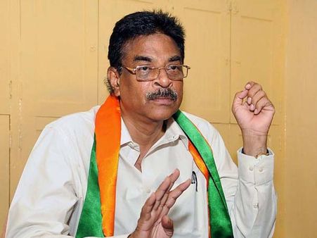 హైదరాబాద్‌పై కవిత వ్యాఖ్యలపై హరిబాబు ఫైర్