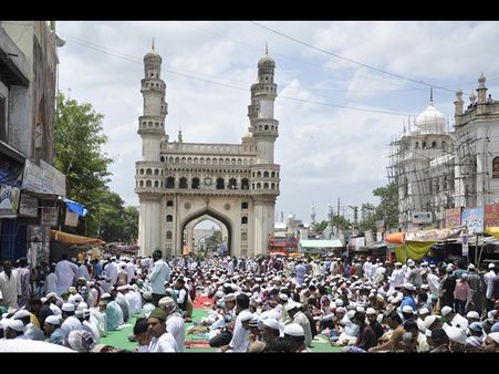 రంజాన్: మక్కా మసీదు వద్ద ప్రత్యేక ప్రార్థనలు(పిక్చర్స్)