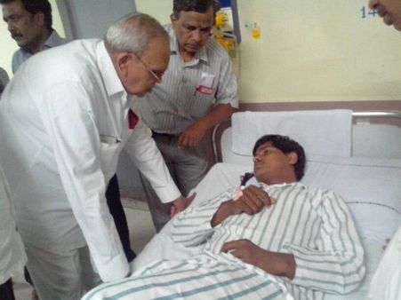 50 మీ. దూరమే, సెకన్లలోనే: రైలు డ్రైవర్ (పిక్చర్స్)