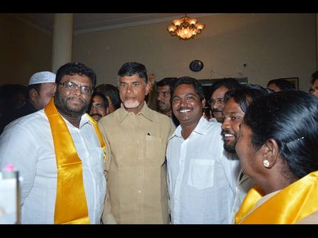 జగన్‌కు ఝలక్: టీడీపీలోకి మేయర్, ఆనం (పిక్చర్స్)