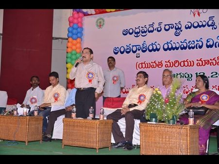 యువజన దినోత్సవం: ఆకట్టుకున్న నృత్యాలు(పిక్చర్స్)