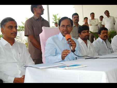 మెట్రో మార్పు, ఎన్ కన్వెన్షన్‌పై చర్య: కేసీఆర్ (పిక్చర్స్)