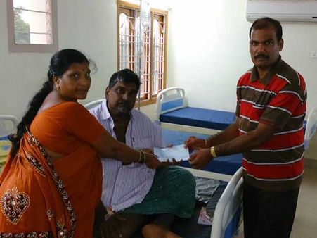 స్దూలకాయ వ్యాధి: ఎన్నారై లక్ష రూపాయల విరాళం