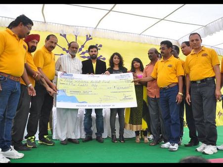 ఇన్‌క్రెడిబుల్ వార్షికోత్సవంలో నటి దీపు (పిక్చర్స్)