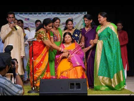 టాంటెక్స్‌లో డా. శోభా రాజు సంగీత కచేరీ (పిక్చర్స్)