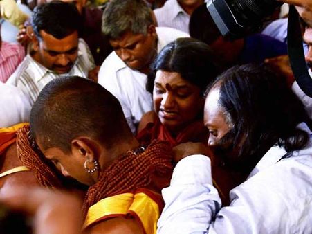 మీడియాకు టోకరా ఇచ్చిన నిత్యానంద