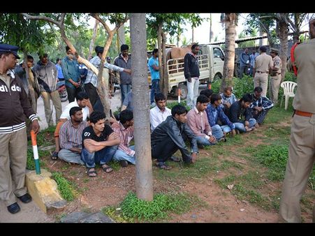 స్నేక్ గ్యాంగ్: దయానీ తల్లి పిటిషన్ కొట్టివేత