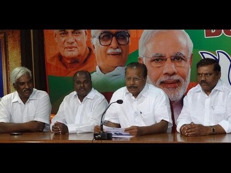 సానియాకు కోట్లు ఇస్తూ: కెసిఆర్‌ను కడిగేసిన ఇంద్రసేన్