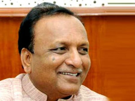 నన్ను పదే పదే రేప్ చేశాడు: ఎమ్మెల్యేపై మహిళ