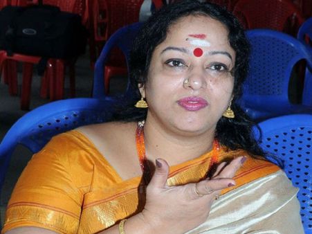 జైల్లో జయ: నటి కంటతడి, సన్ టీవీ లోగో తొలగించి...