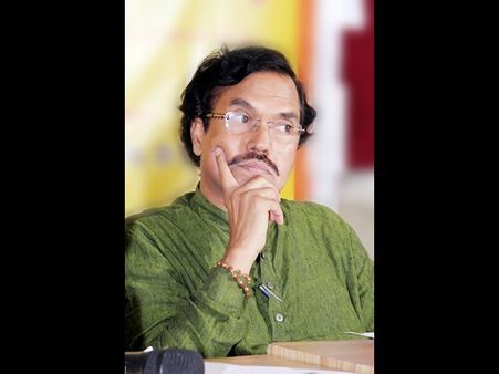 సుద్దాల అశోక్ తేజకు కొమరం భీం నేషనల్ అవార్డు