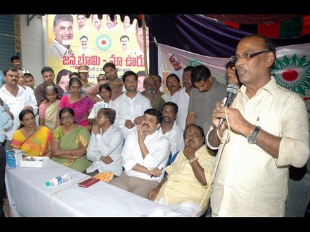 పింఛన్లు అందించిన మంత్రి బొజ్జల (ఫోటోలు)