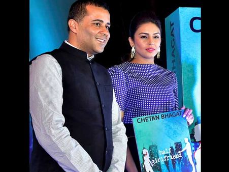 'హాఫ్ గర్ల్‌ఫ్రెండ్': ఇంగ్లీష్ రాకుంటే అమ్మాయి డేటింగ్ నో!