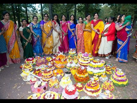 న్యూజెర్సీలో బతుకమ్మ వేడుక: ఆడిపాడారు(పిక్చర్స్)