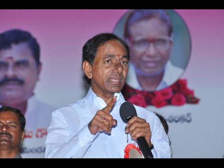 ఆ హక్కు ఉంది: కేసీఆర్, మంత్రి పదవి కోసమేనని ఎంపీ