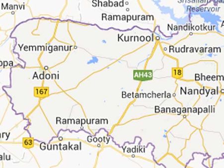 కర్నూలులో ఆంధ్రజ్యోతి కార్యాలయంపై దాడి