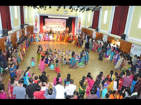 లండన్‌లో ఘనంగా బతుకమ్మ వేడుకలు (పిక్చర్స్)