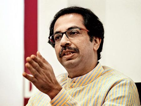 ఎన్నికల వేళ: మోడీపై విరుచుకుపడిన శివసేన