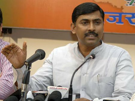 మేనక లేఖపై బీజేపీ, జయను కదిలించిన రజనీ లేఖ