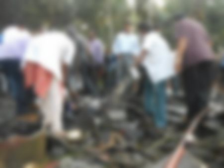  17కి చేరిన మృతులు: పొలాల్లో చెల్లాచెదురుగా(ఫోటోలు)