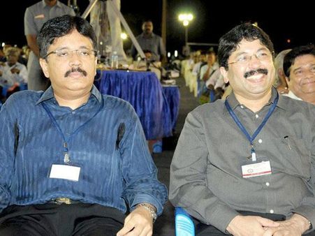 ఎయిర్‌సెల్ మాక్సిస్ డీల్: మారన్ బ్రదర్స్‌కు సమన్లు