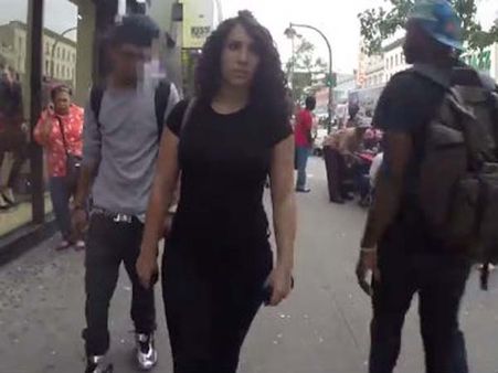 వీధుల్లో వేధింపులపై షార్ట్ ఫిలిం: నటికి 'రేప్' బెదిరింపు