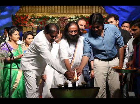 కోటి దీపోత్సవంలో పవన్ కళ్యాణ్ (ఫోటోలు)