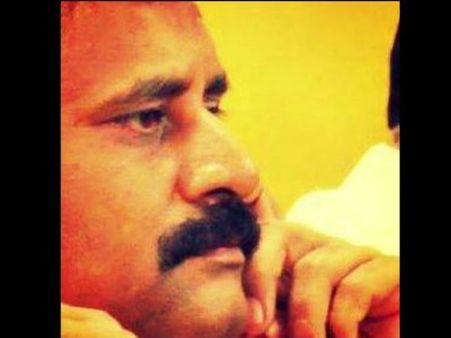 కవిస్వరం: ముక్కలైన మనసు ...