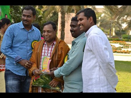 దుబాయ్‌లో ఎన్నారైల వనభోజనాలు: ఆటలు(పిక్చర్స్)