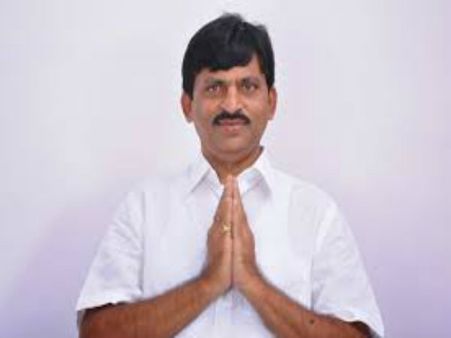 తెలంగాణలో షర్మిల పరామర్శ యాత్ర: పొంగులేటి