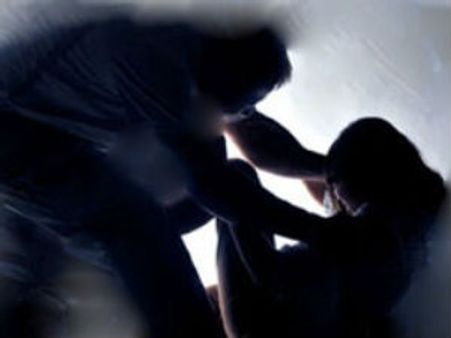 బెంగుళూరులో ఐస్‌క్రీమ్ ఆశచూపి బాలికపై అత్యాచారం