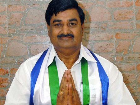 సుజనాకు పదవా, బిజినెస్ క్లాస్: బాబుపై ధర్మాన