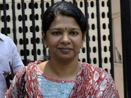 కనిమొళి అరెస్టుకు వారంట్: క్షమాపణలతో రద్దు