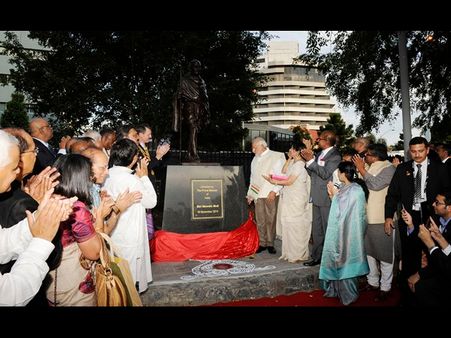 బ్రిస్బేన్‌లో మోడీ 'హైదరాబాద్', ప్రధానికి జీ-20 సై