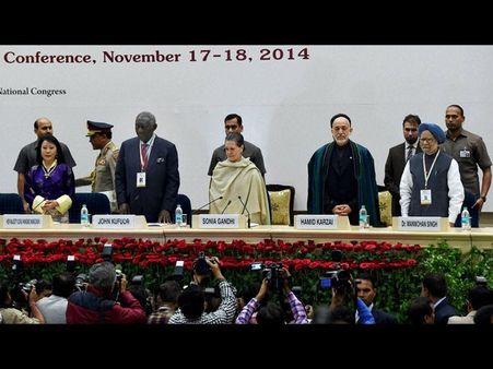 నెహ్రూ వల్లే దేశంలో సంస్కరణలు: సోనియా(ఫోటోలు)