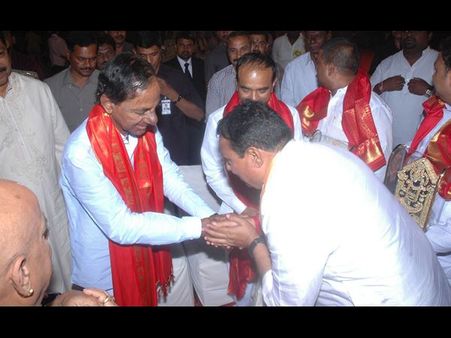శ్రీవారి కల్యాణోత్సవంలో సీఎం కేసీఆర్ (ఫోటోలు)