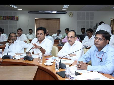 అసెంబ్లీలో 'ఆసరా'పై చర్చ: 'అర్హులందరికీ పింఛన్లు'