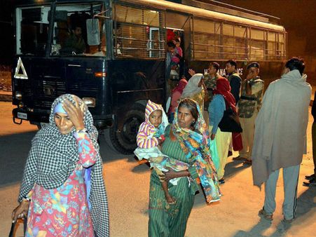 రాంపాల్ లొంగిపోవాల్సిందే: డిజిపి, మృతులు వీరే